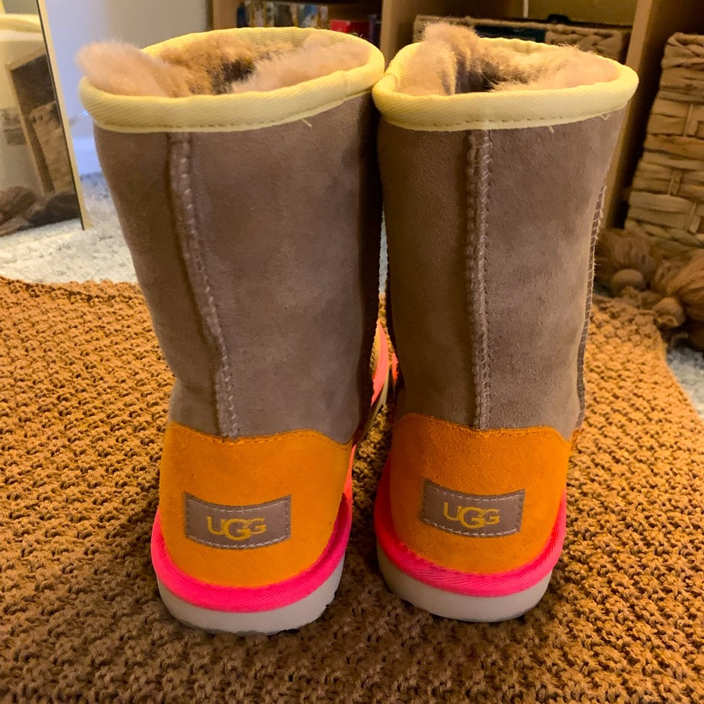 UGG Kids Size 6 US, 38 EU, original and brand new.